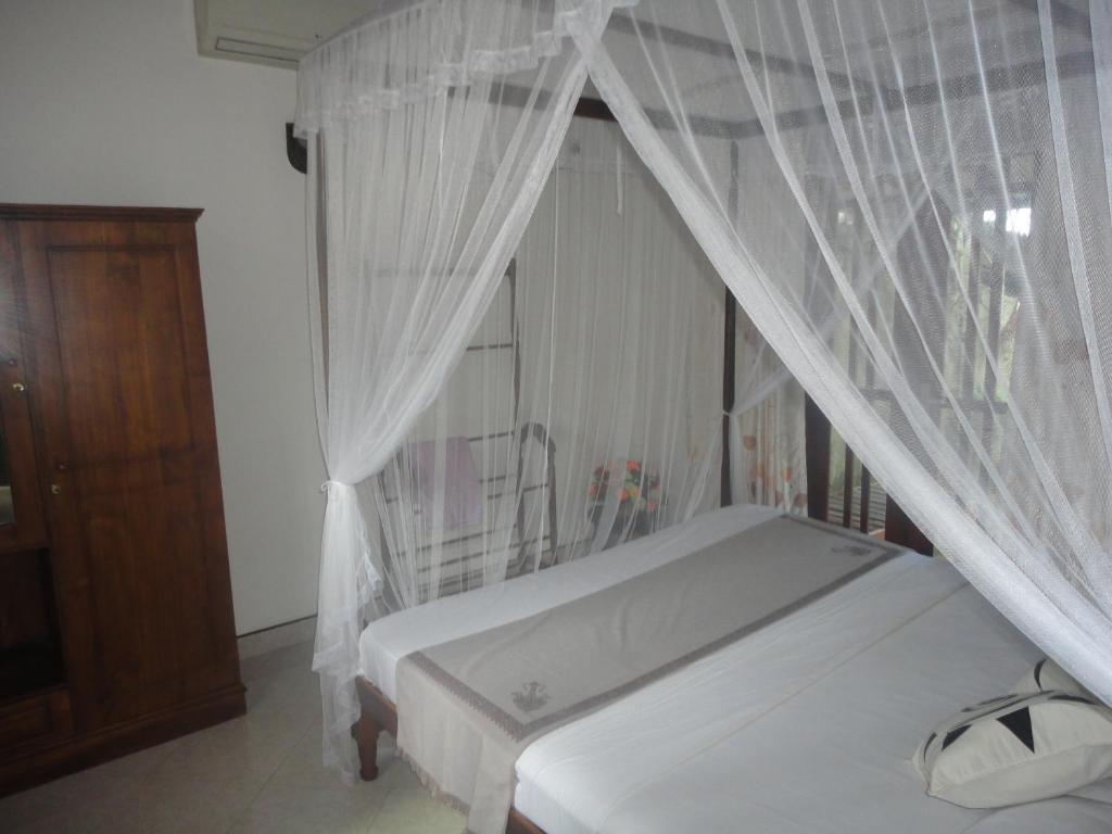 Sapara River Guest - Deluxe King Room