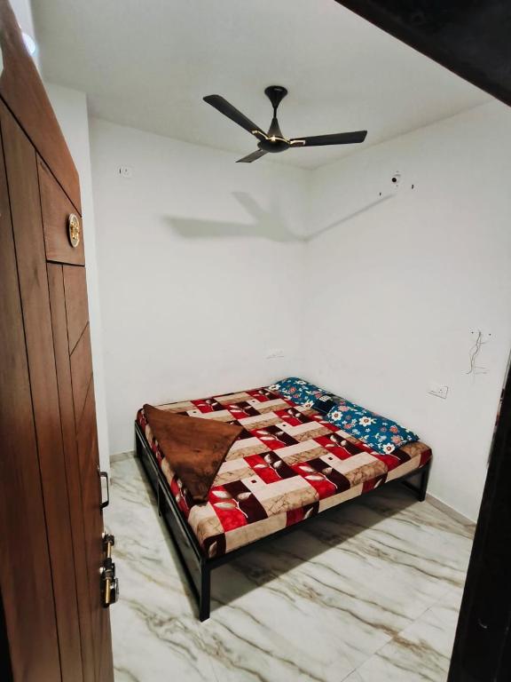Gallery image of Dhanalaxmi Yatri Nivas in Kolhapur