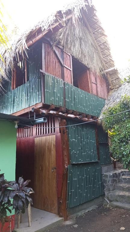 Edifici on està situat l'hostal o pensió