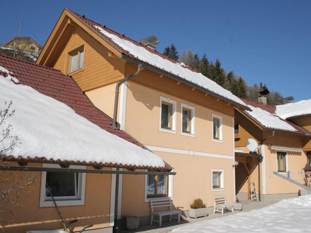 The building in which Az apartmant is located