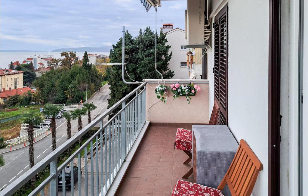 Gorgeous Apartment In Lovran With Wifi