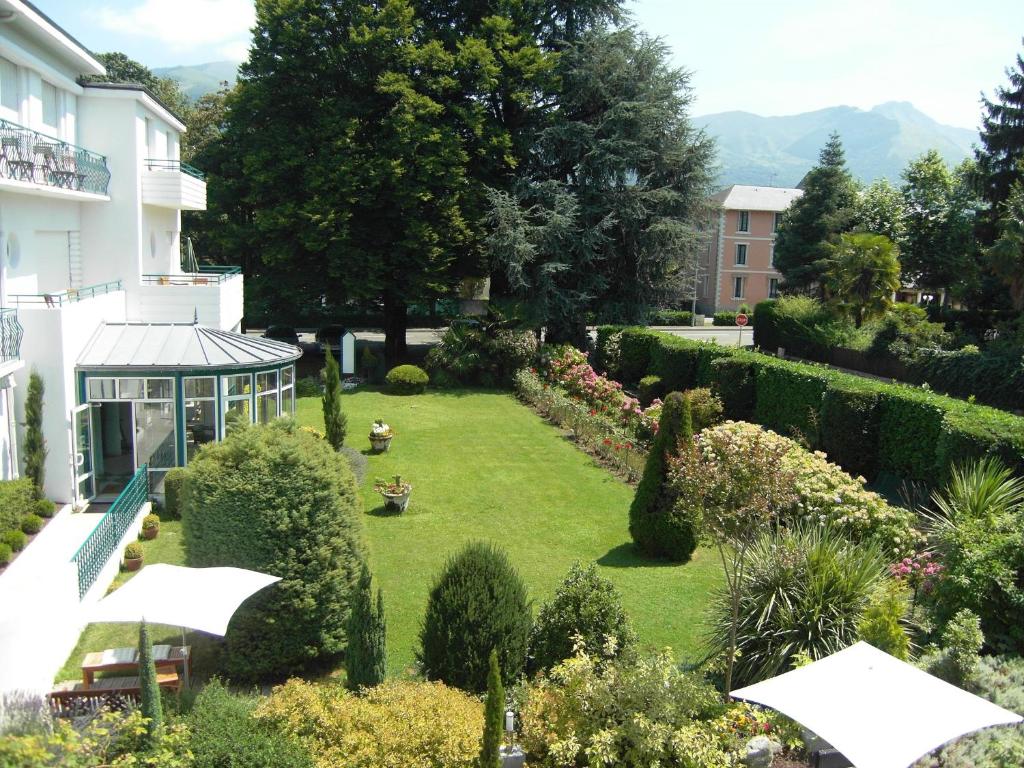 Zahrada ubytování Logis Hôtel Le Miramont