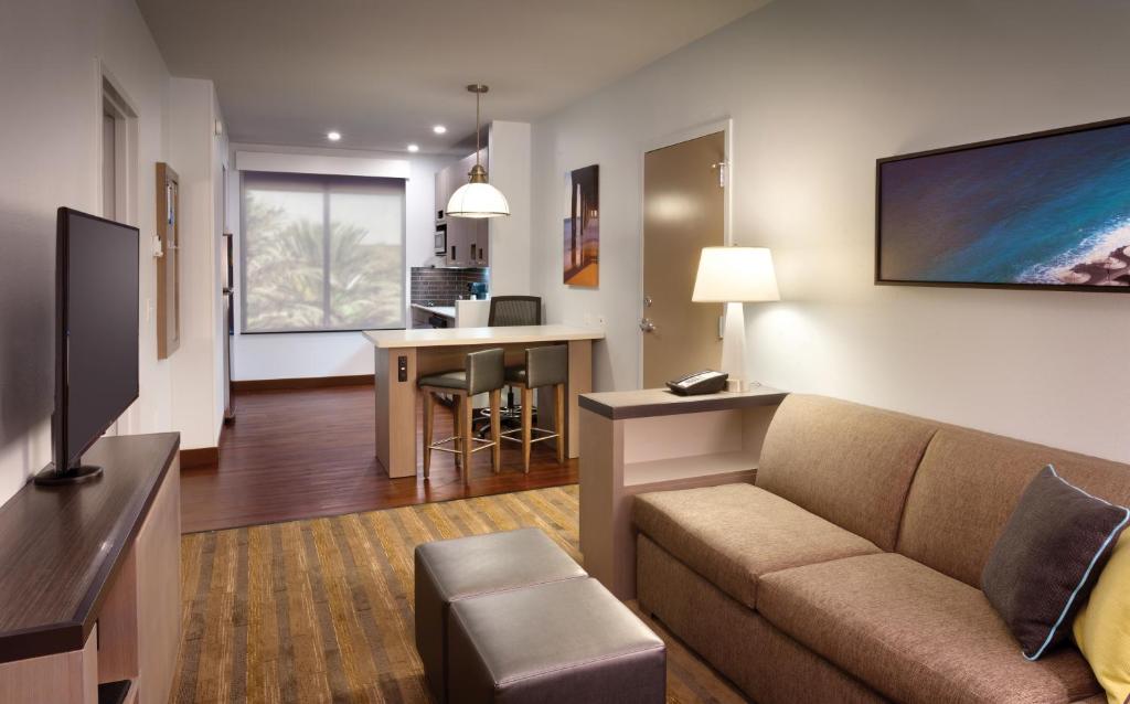 Hyatt House at Anaheim Resort/Convention Center - One-Bedroom Suite With Two Queen Beds With Kitchen And Sofa Bed