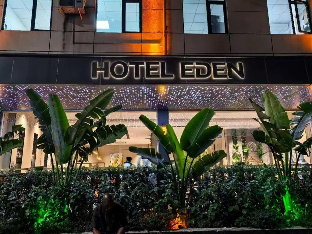 Hotel Eden - 24 Novembre