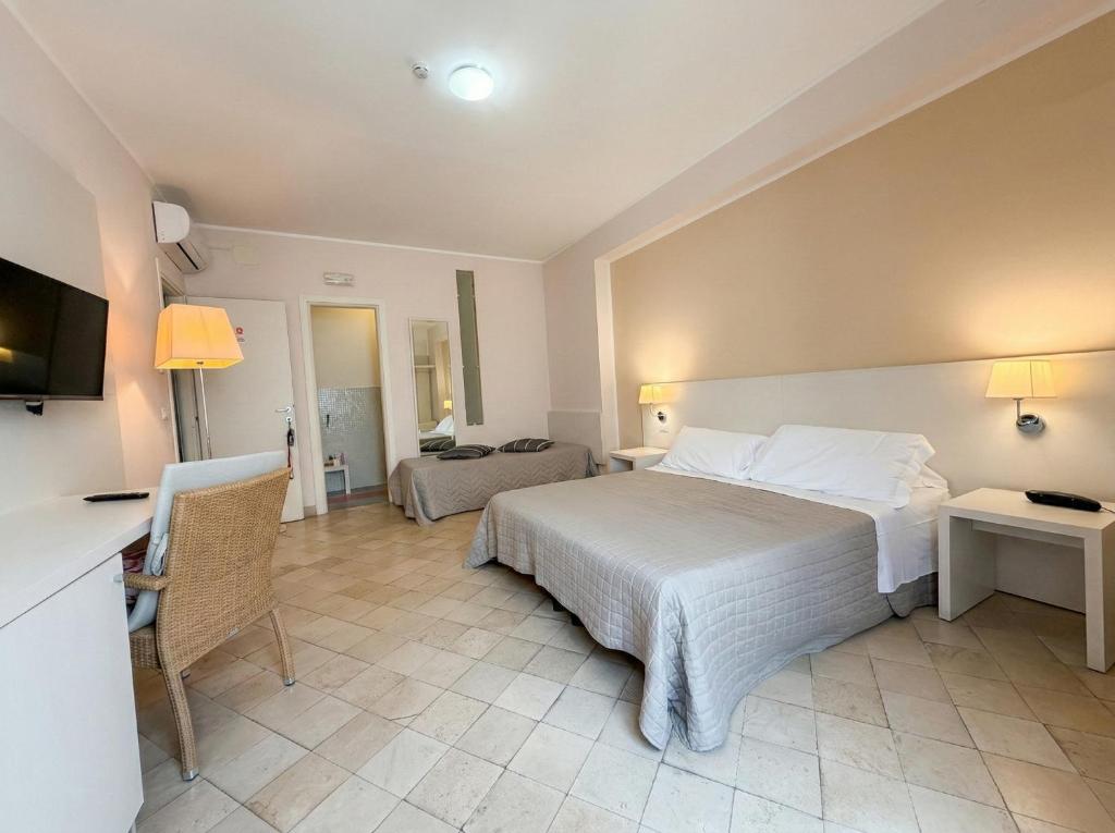 Ortigia Mastrarua rooms - Triple Room With Sea View