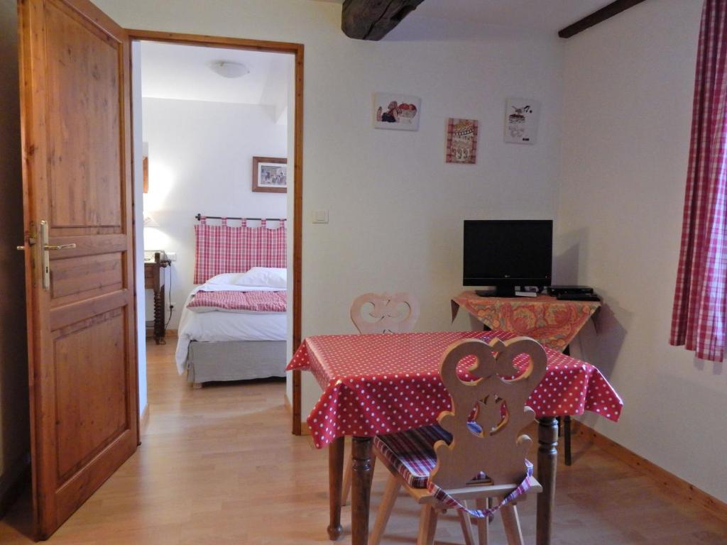 Apartment in Riquewihr with Terrace – photo 11
