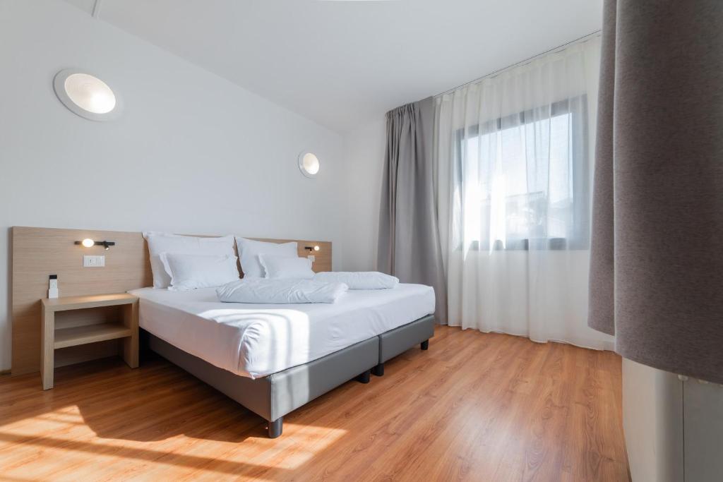 Hi Hotels Riva del Garda - Family Room (2 Adults + 2 Children)