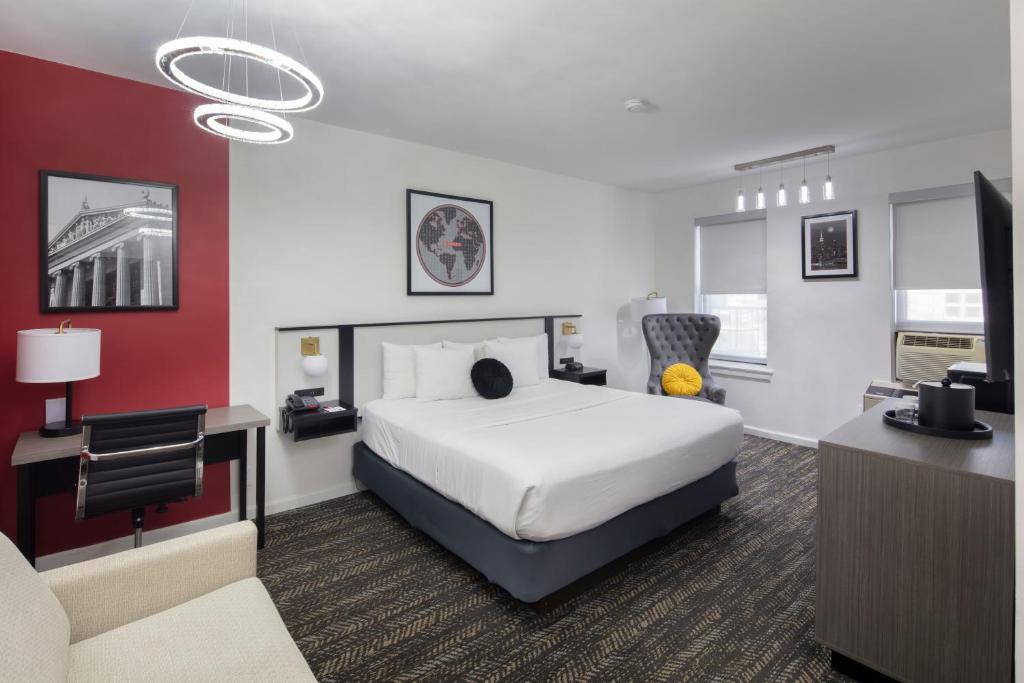 Ramada by Wyndham Jersey City - 