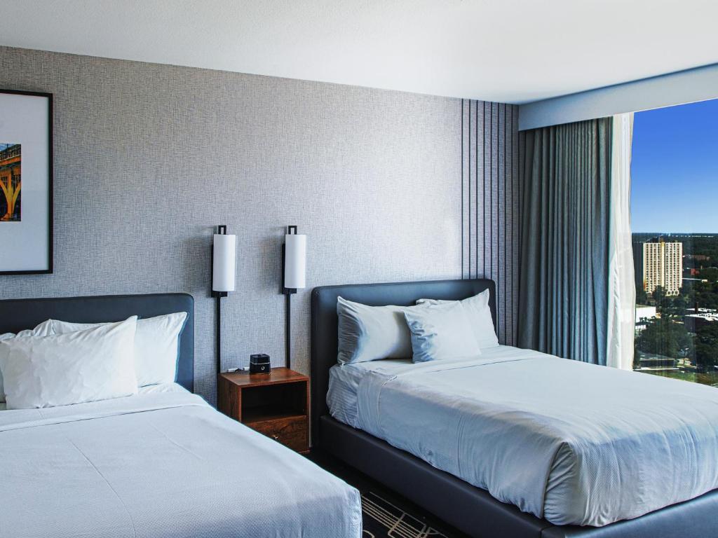 Hollywood Casino at Greektown - 