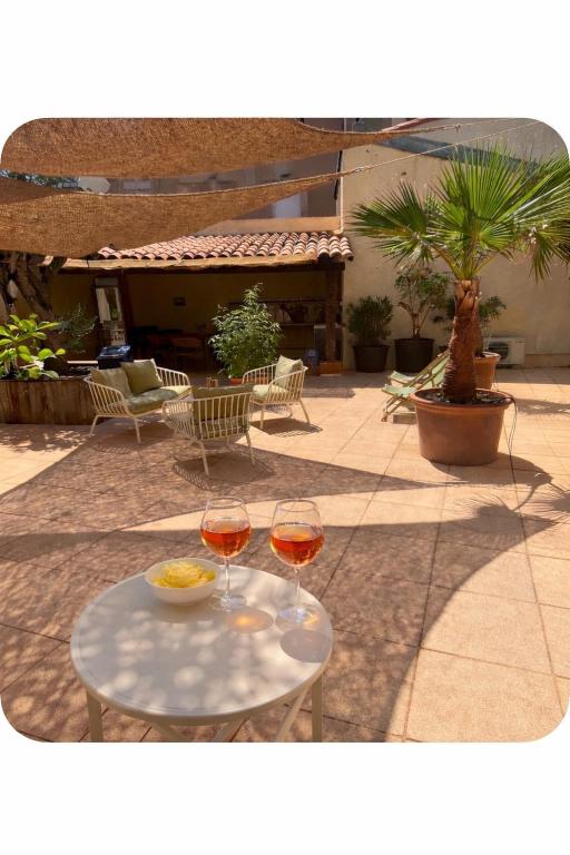 Maison de Charme avec Patio et Garage Privé Sète Centre