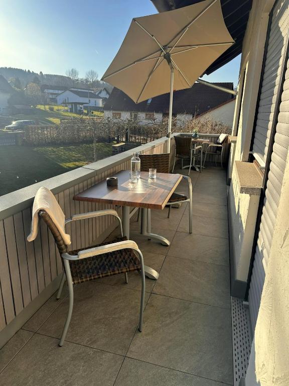 Deutsches Haus Hotel Restaurant Gastwirtschaft Biergarten am Radweg Bermuthshain - Camera Doppia Con Balcone