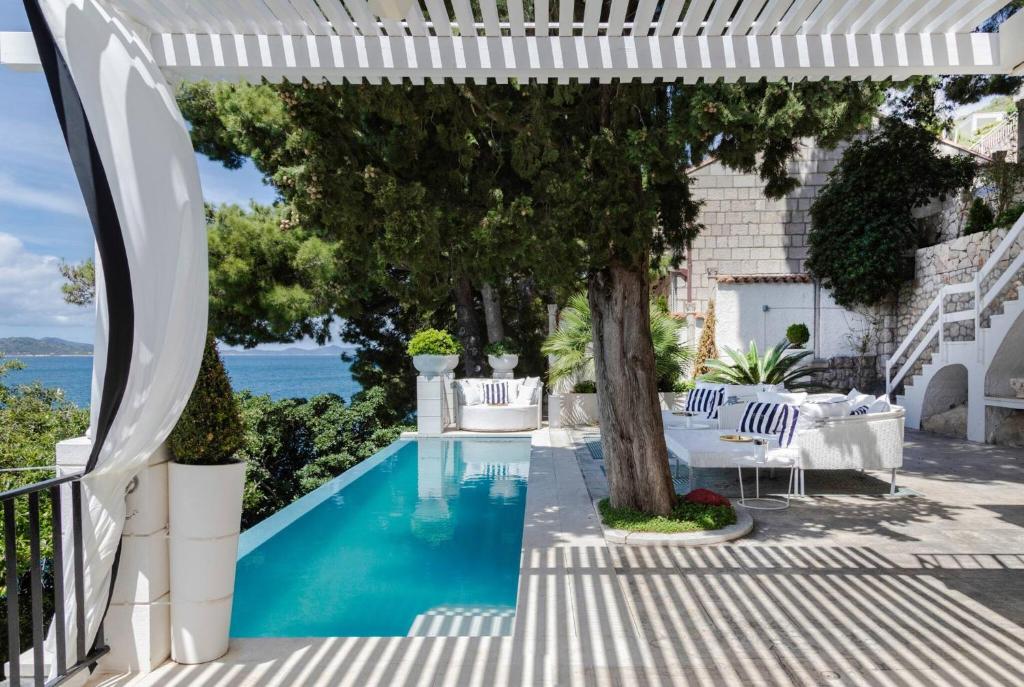 Seafront Villa Dubrovnik Sea Diamant for 9 guests