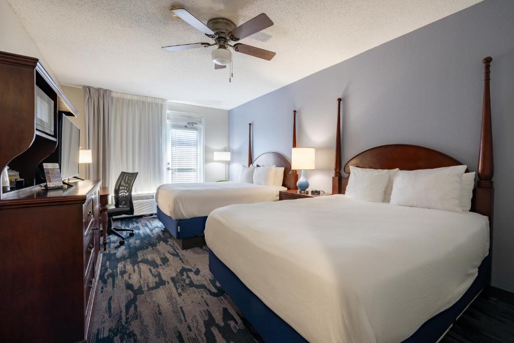 SummerPlace Inn - Queen Room With Balcony