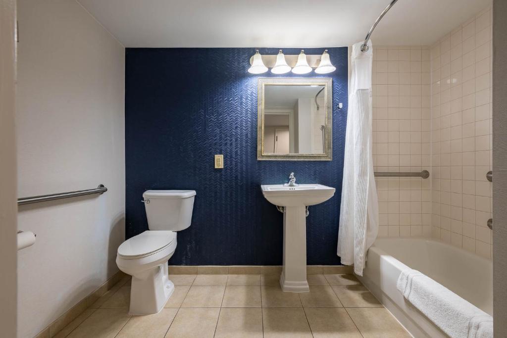 SummerPlace Inn - King Room - Disability Access/Non-Smoking