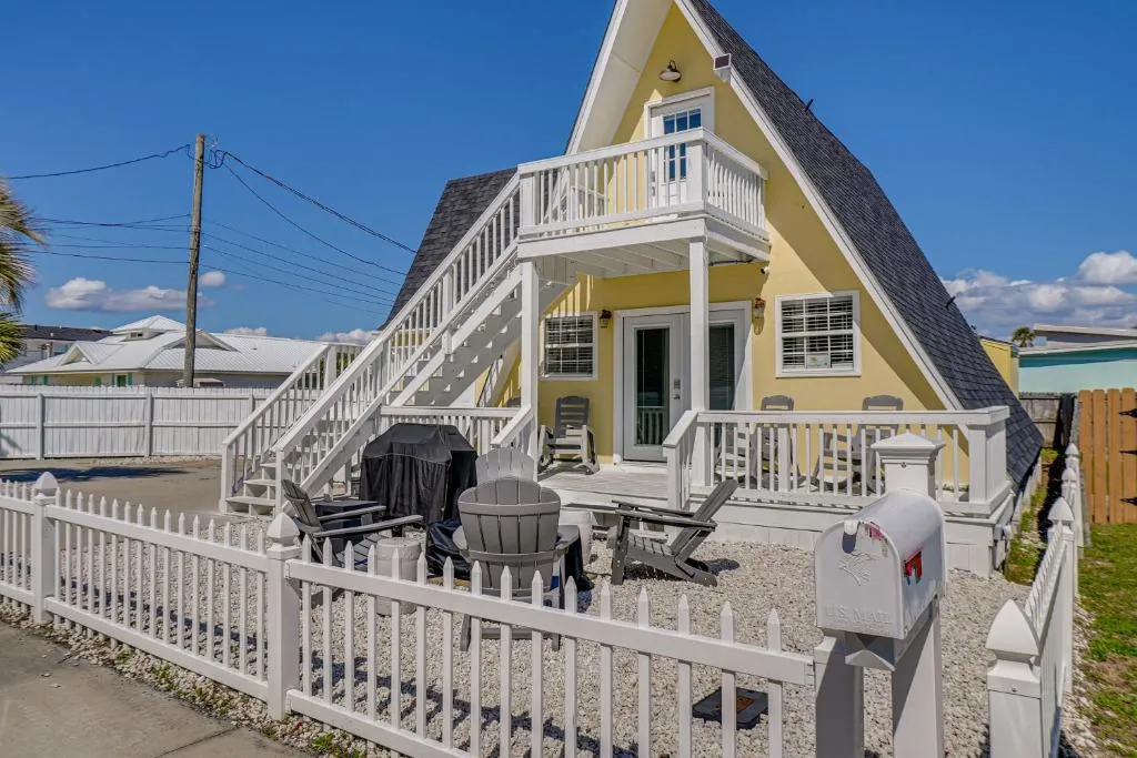 Walk to Beach: 3BR w/ Fire Pit & Plenty of Parking