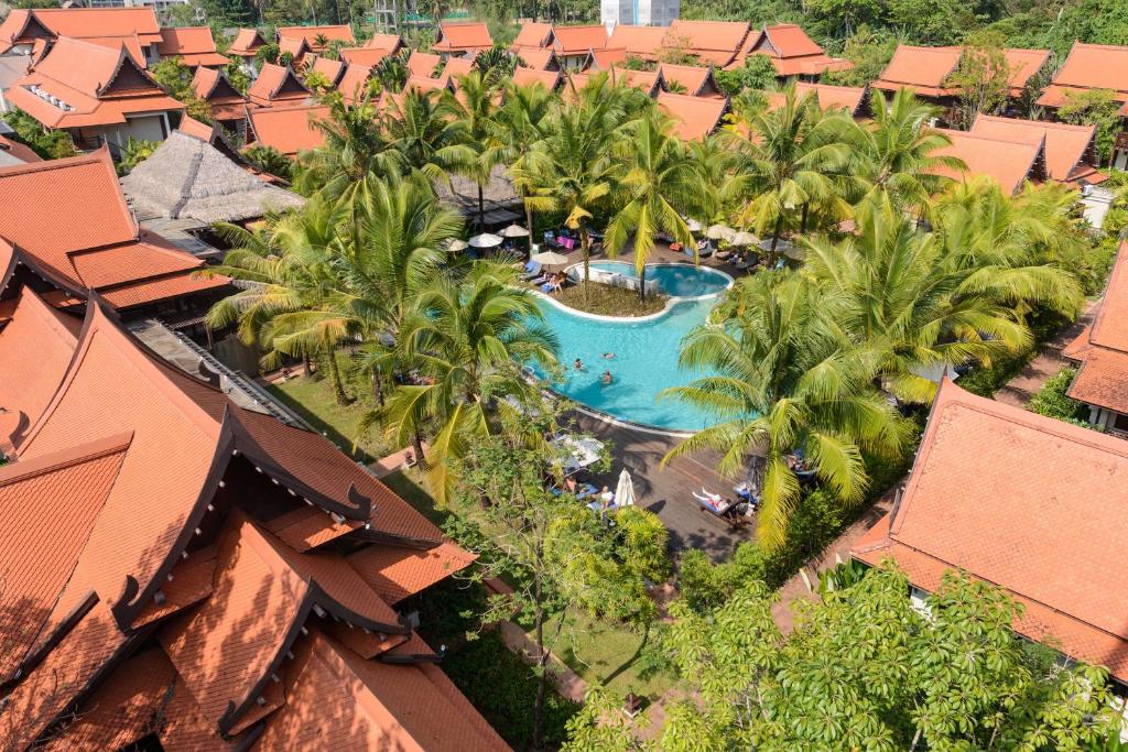 Bazén v ubytování Khaolak Bhandari Resort & Spa nebo v jeho okolí