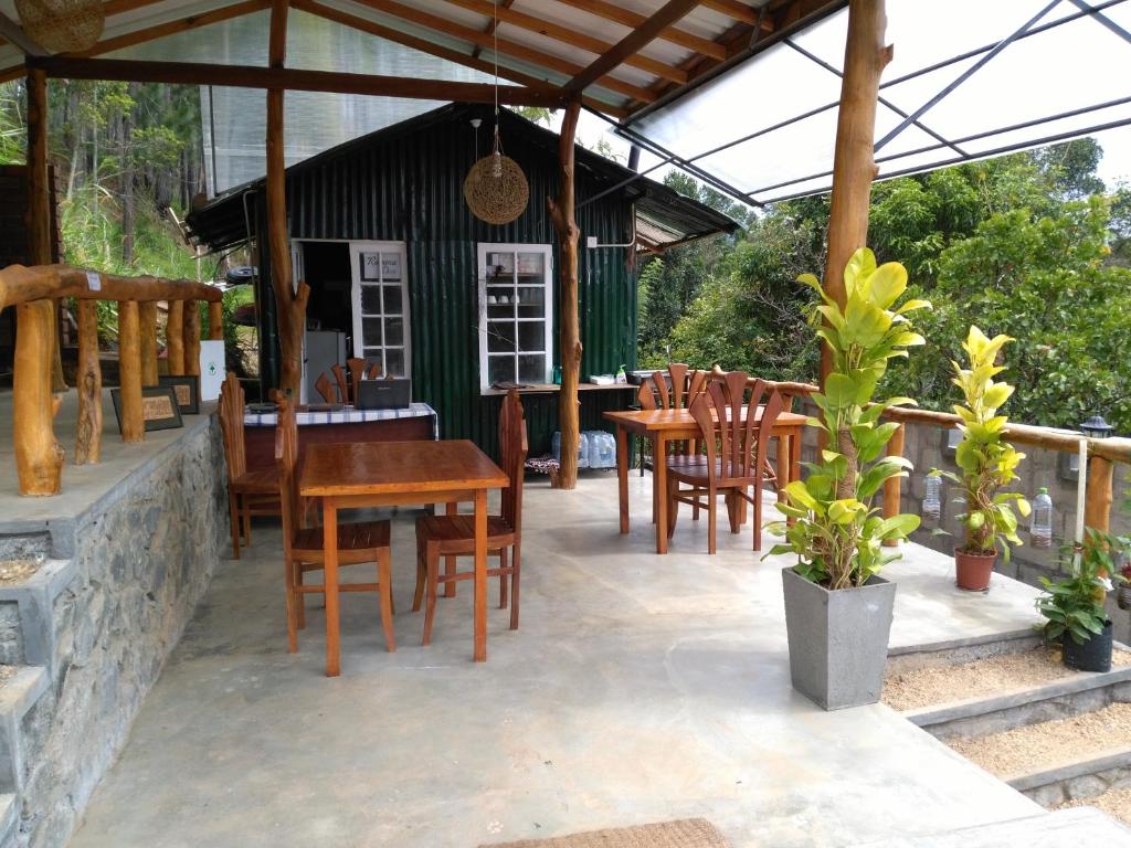 Patio nebo venkovní prostory v ubytování Ella Rawana Den Hotel