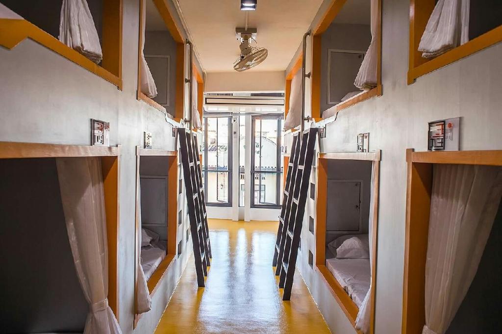 Fotografie z fotogalerie ubytování The Port Hostel v destinaci Surat Thani