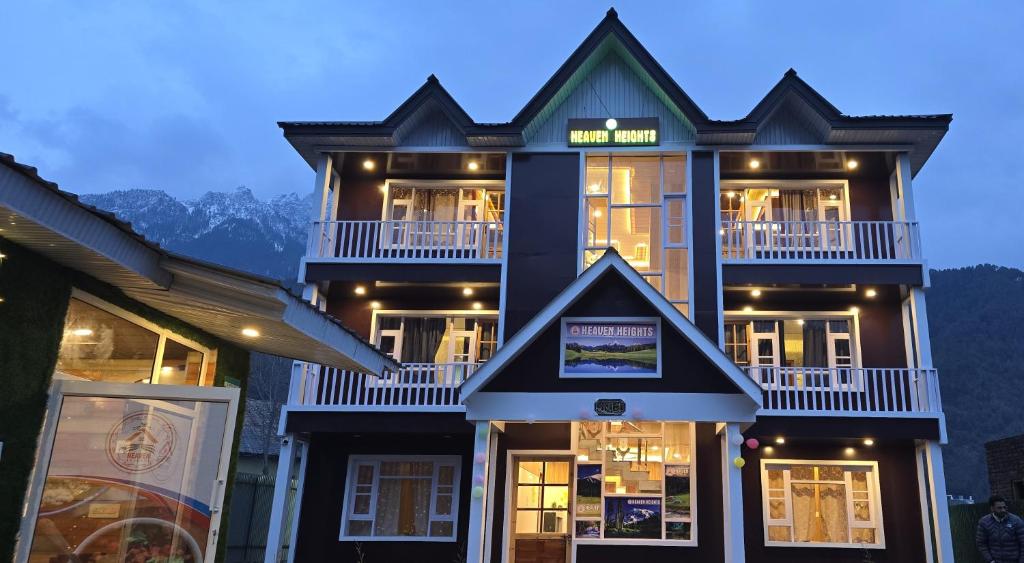 Gallery image of Hotel Heaven Heights in Pahalgām