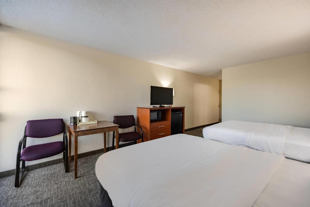 Quality Inn & Suites Canon City photo