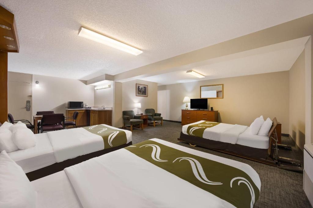 Quality Inn & Suites Canon City photo