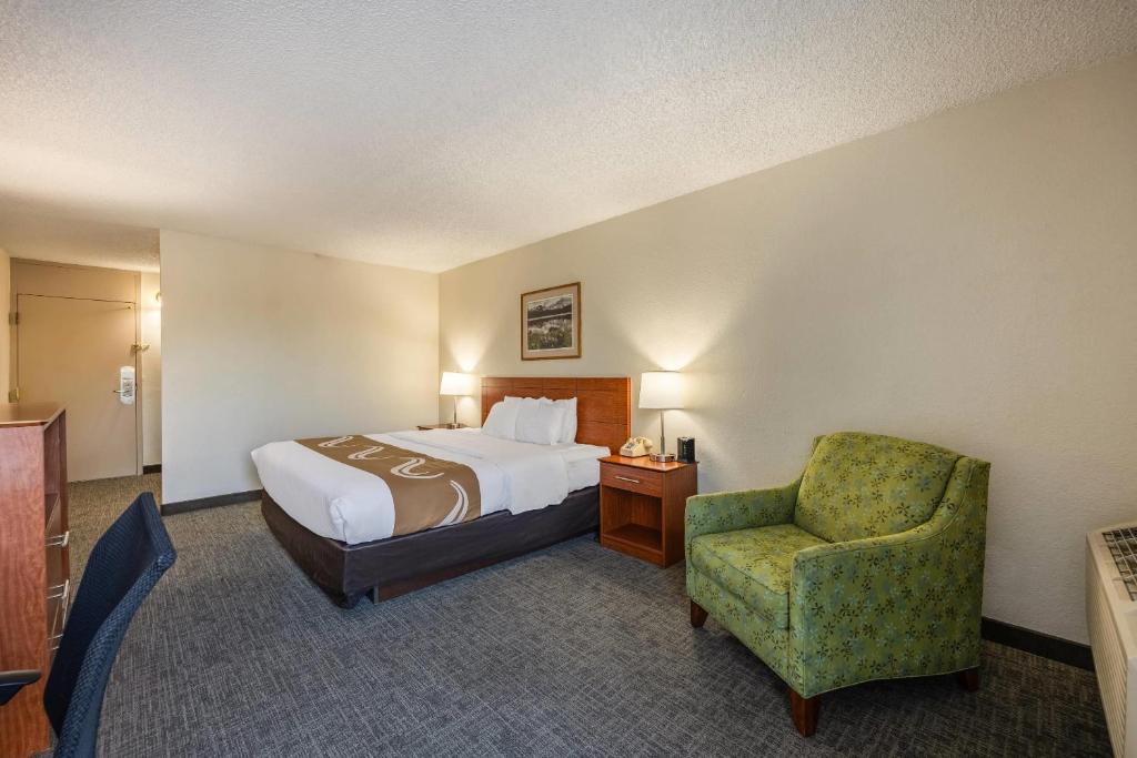 Quality Inn & Suites Canon City photo