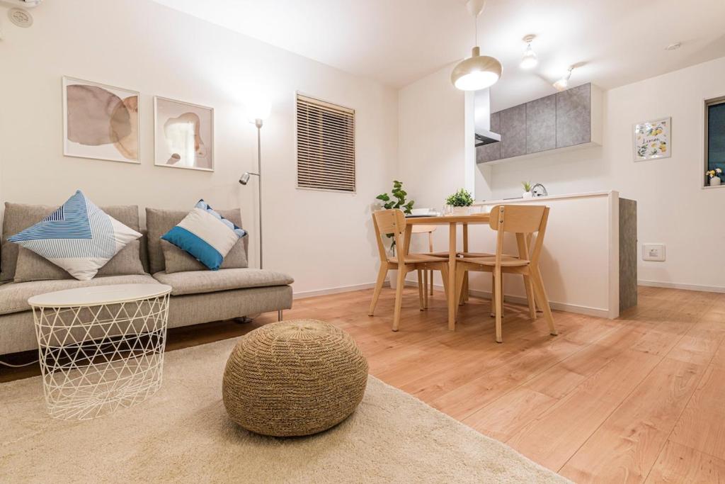 Skytree 4 mins walk!Airport Direct Access!New House