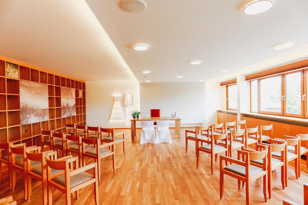 Posezení v ubytování Ostseehotel Dierhagen