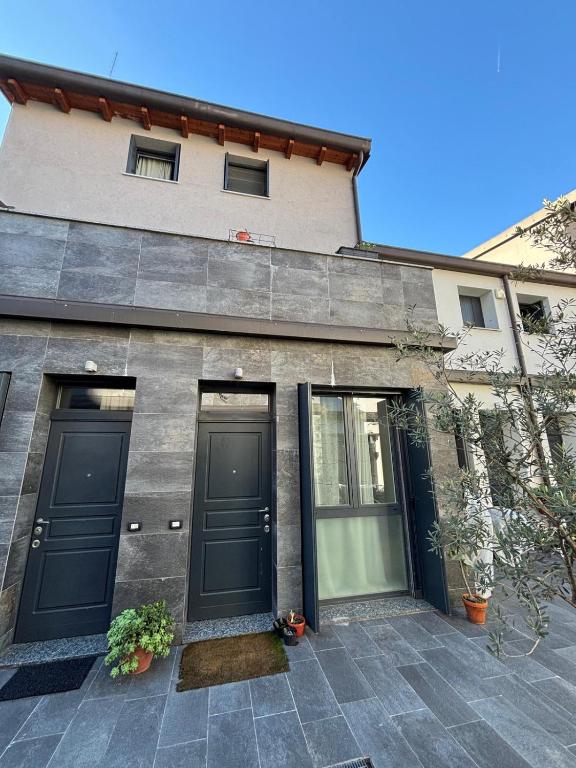 Charming house with private courtyard