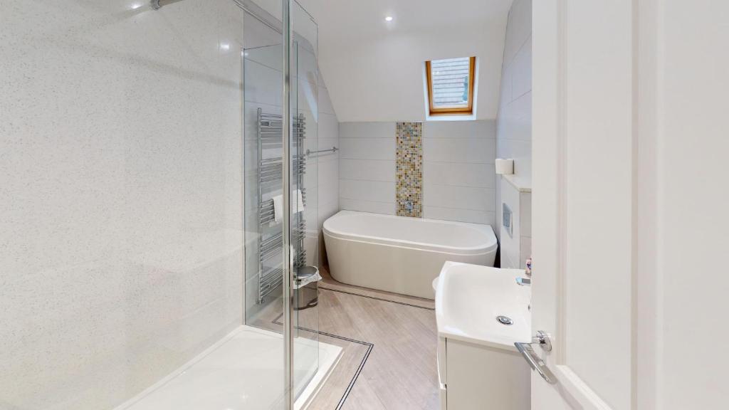Bayside at The Bay Filey, sleeps 10 in 4 bedrooms, pet-free 2