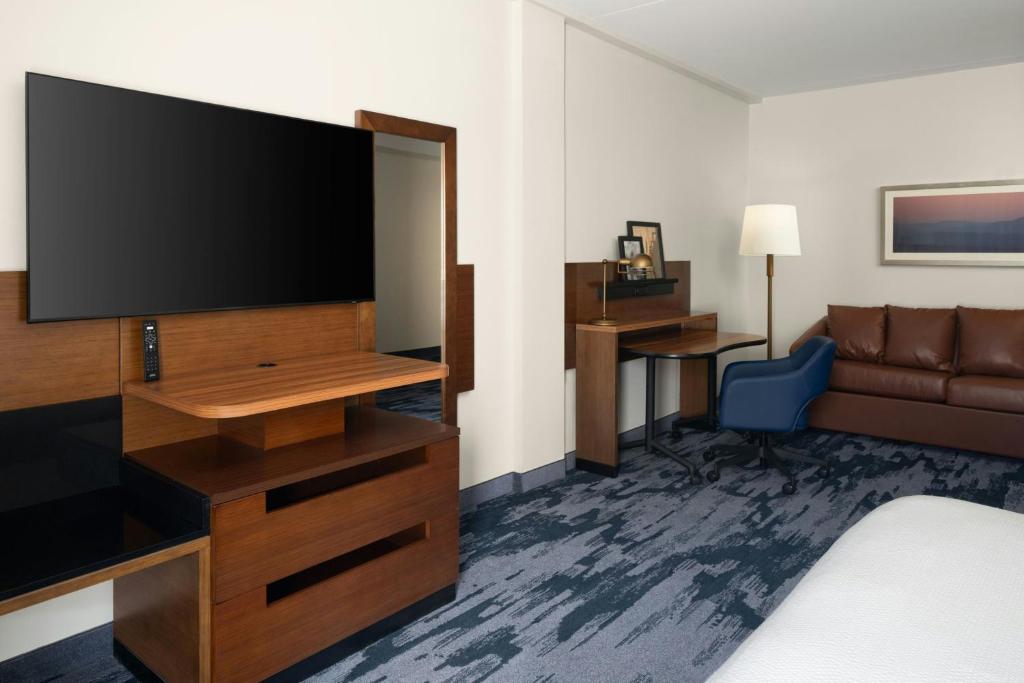 Fairfield Inn & Suites by Marriott Newark Liberty International Airport photo