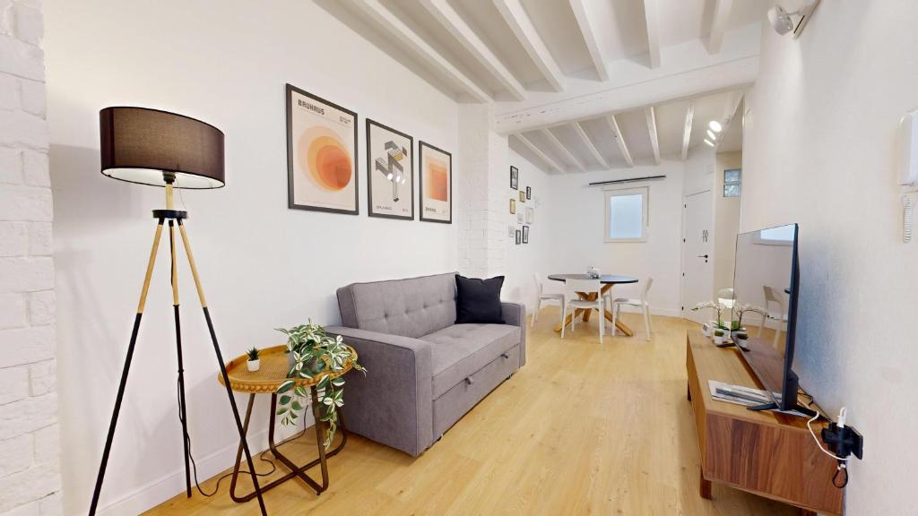 Friendly Apartment City Center III