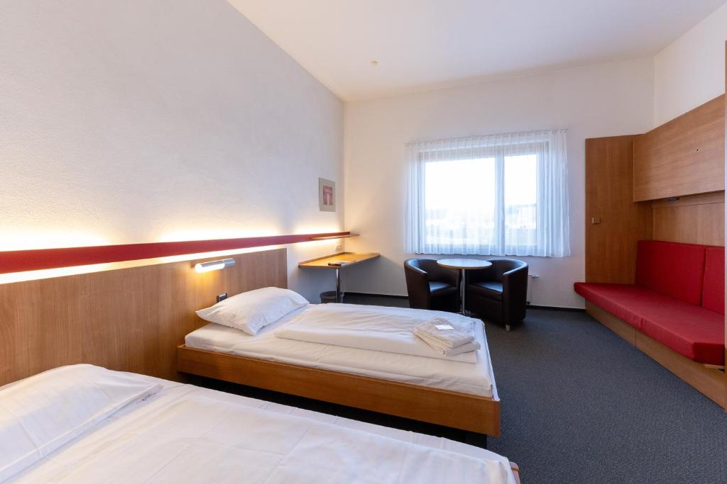 Schönblick - Christliches Gästezentrum - Chambre Double Avec Lit D'Appoint