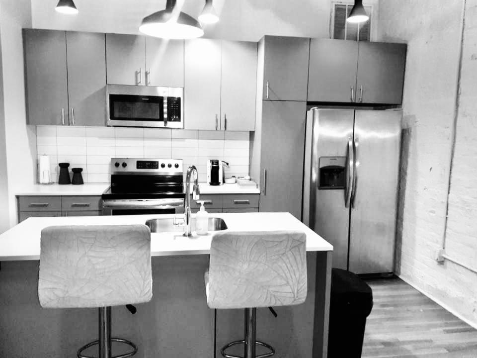 Gallery image of A Luxury City Condo in Richmond