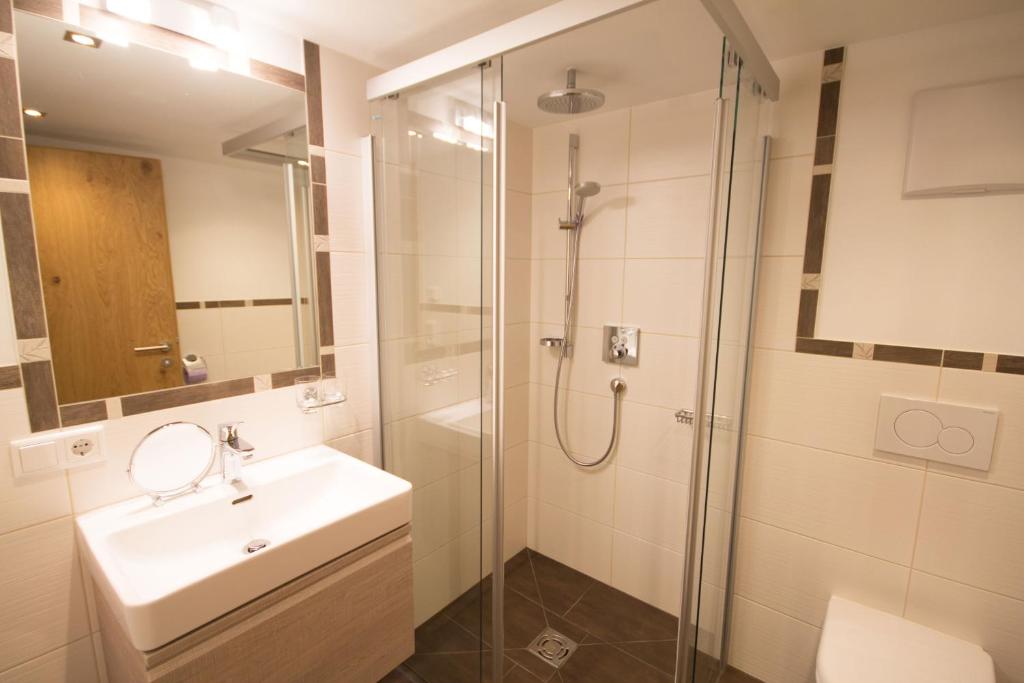 A bathroom at Haus Scheuerer