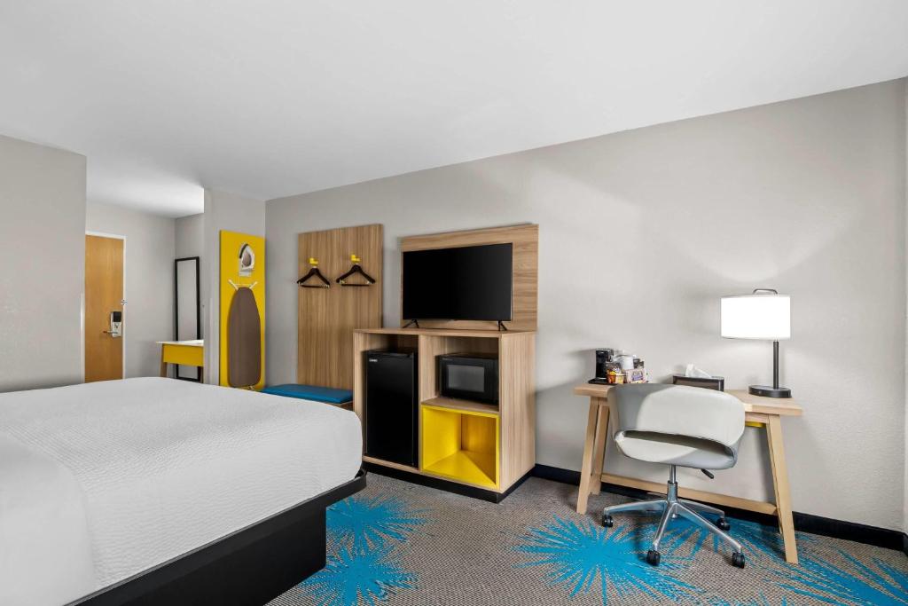 Days Inn by Wyndham Imlay City - Chambre Lit Queen-Size - Non-Fumeurs
