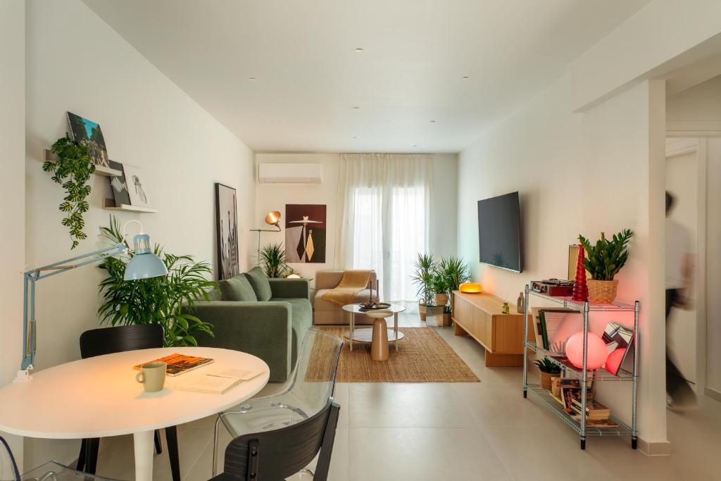 O-85 Modern Boutique Apartment in Patras Centre