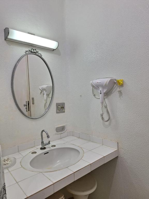 Flats Cavalinho Branco 405 ou 603