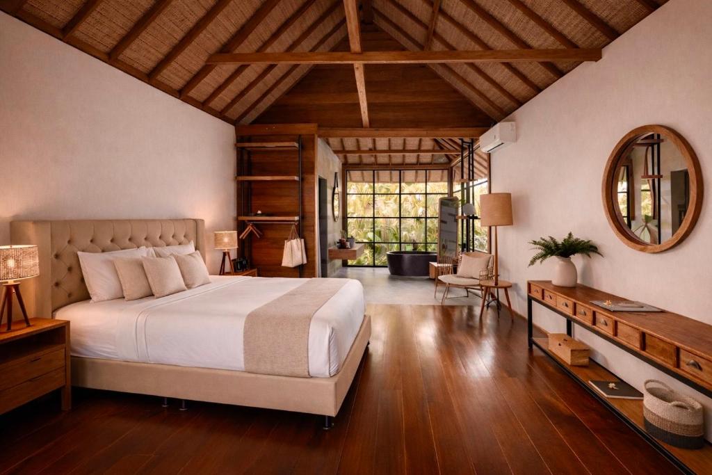 Lempuyang Boutique Hotel - Suite King Con Balcón (área Solo Para Adultos)