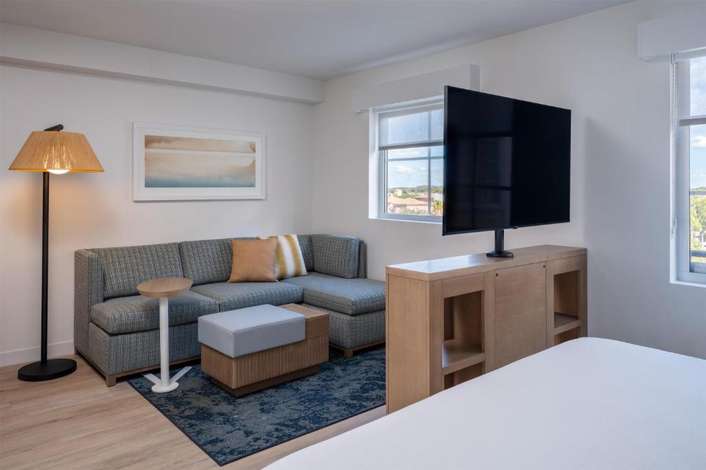 Hyatt Place Fort Myers Estero - Newly Renovated photo