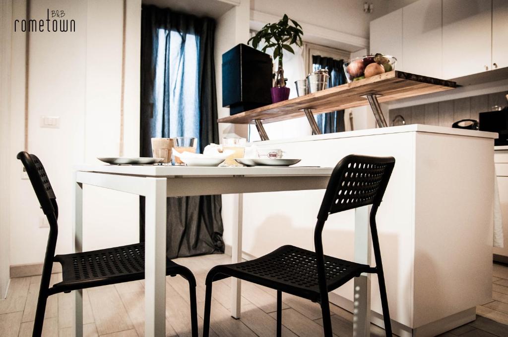 Zdjęcie z galerii obiektu RomeTown B&B w Rzymie