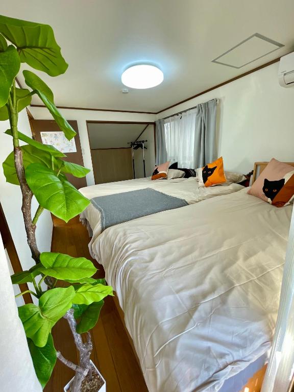 AiES Kita-Senju, 2-3rd floor, 8-minute walk from Kita-Senju Station, direct access to Tokyo Skytree, Asakusa, Akihabara, Ueno, Ginza, Roppongi, Shibuya, 6 beds, maximum occupancy 9 people, 60 square meters with Kitchen appliances