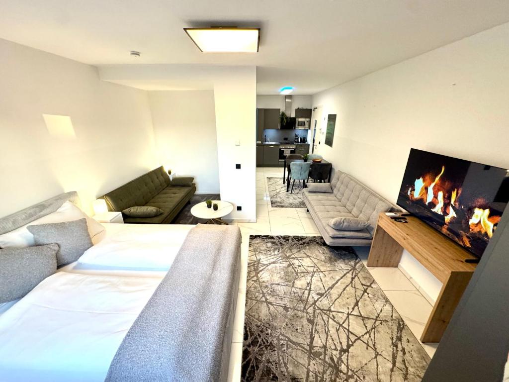 25h SPA-Residenz POOLs IN & OUT, private Garden & Beach - 