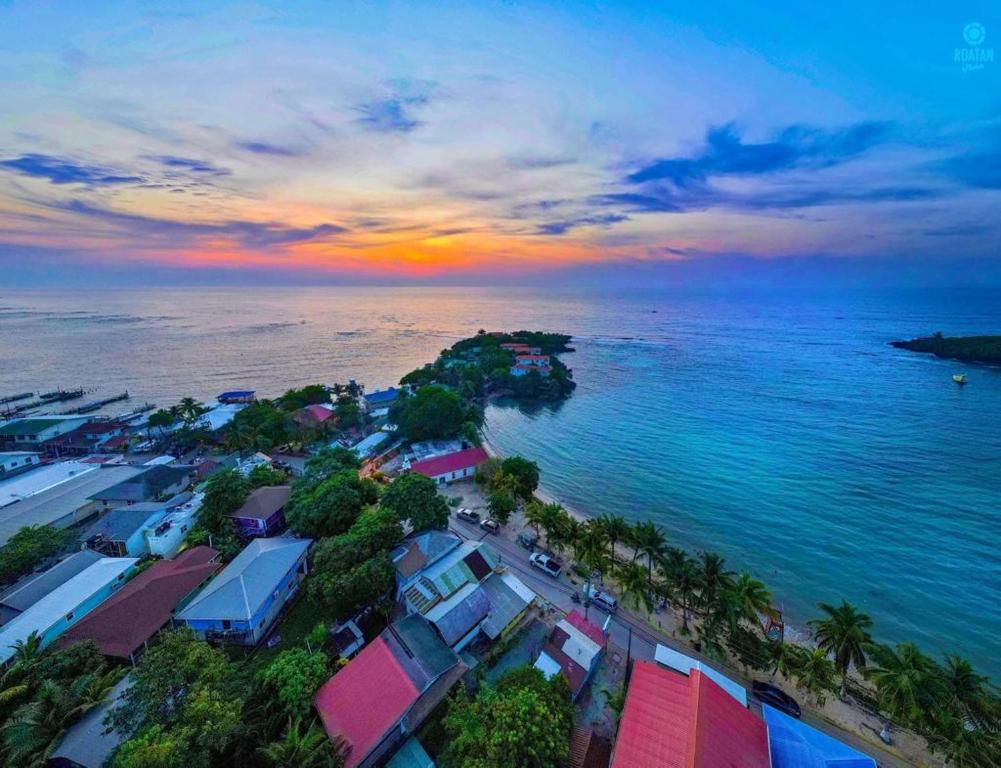 West End Carlitos' Wave Inn