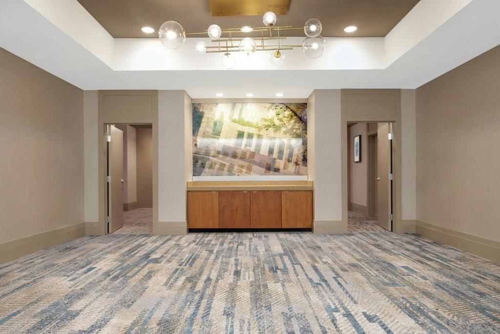 Renaissance Dallas Hotel photo