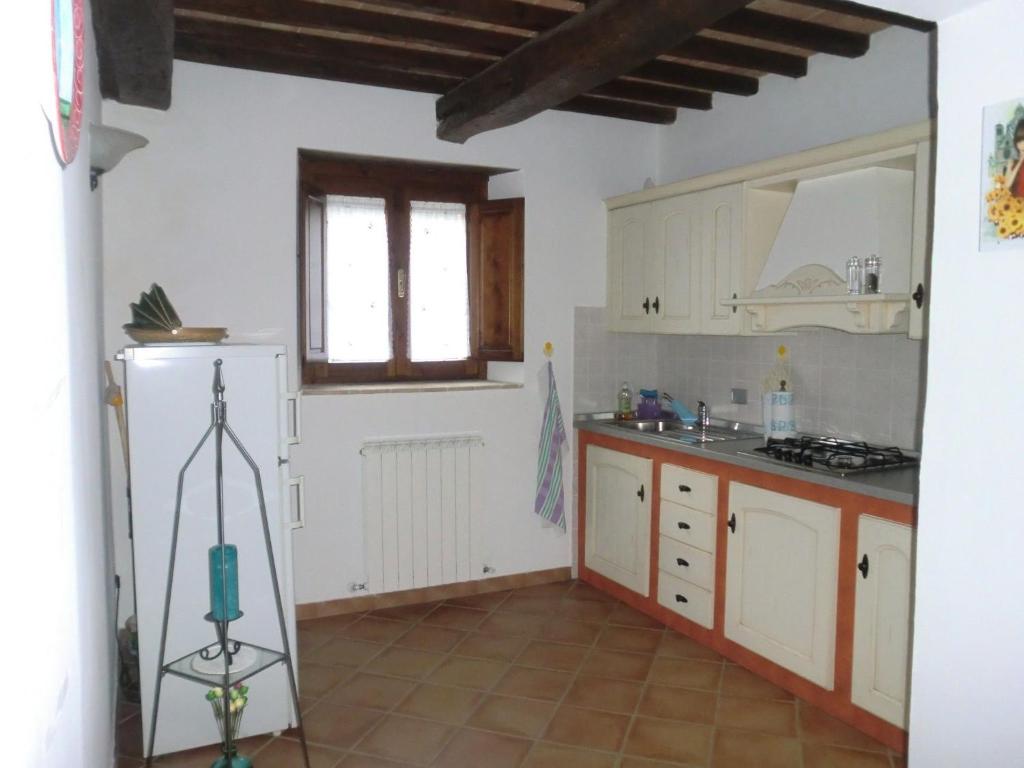 Kuchyňa alebo kuchynka v ubytovaní Umbria Hideaway for Two