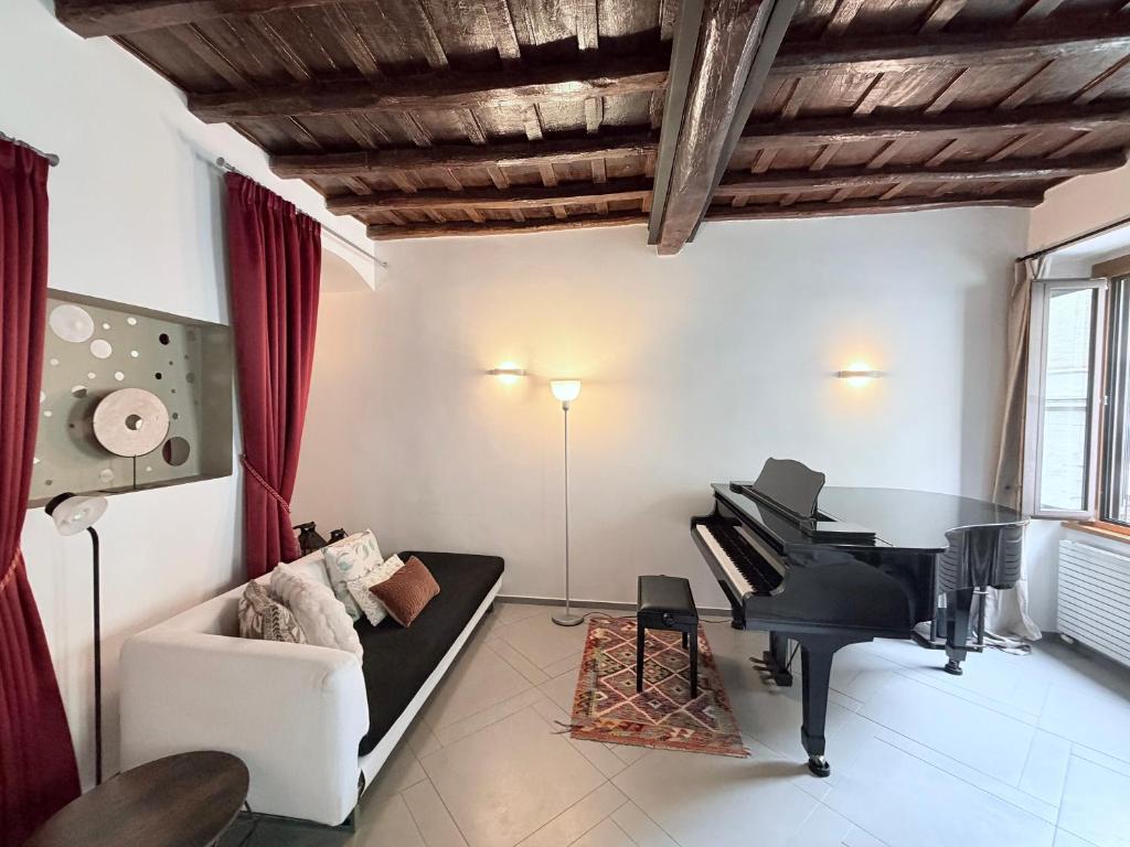 Trastevere Historic Loft by Luxury Getaways