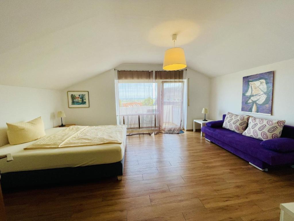 LEO Apartments - Two-Bedroom Apartment With Balcony