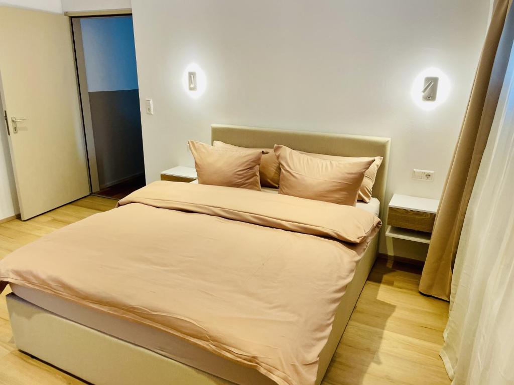 LEO Apartments - Two-Bedroom Superior Apartment