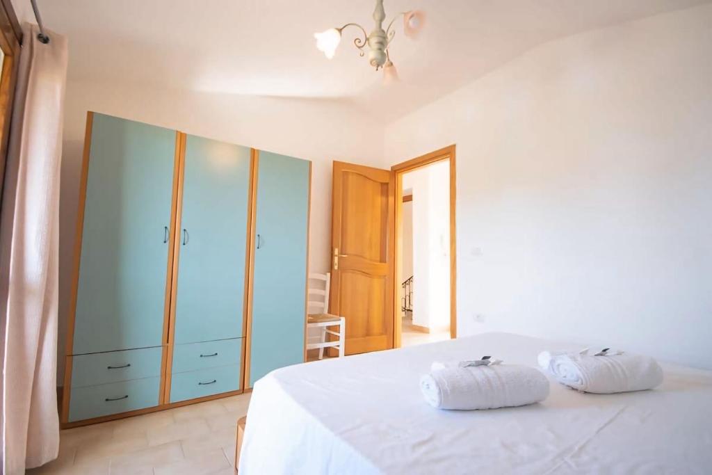 Appartamento Posada con piscina e parcheggio privato vicino al mare